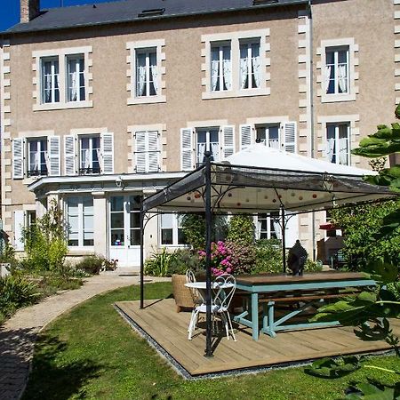 Chambres d'Hôtes La Brasserie Saulge Exterior foto