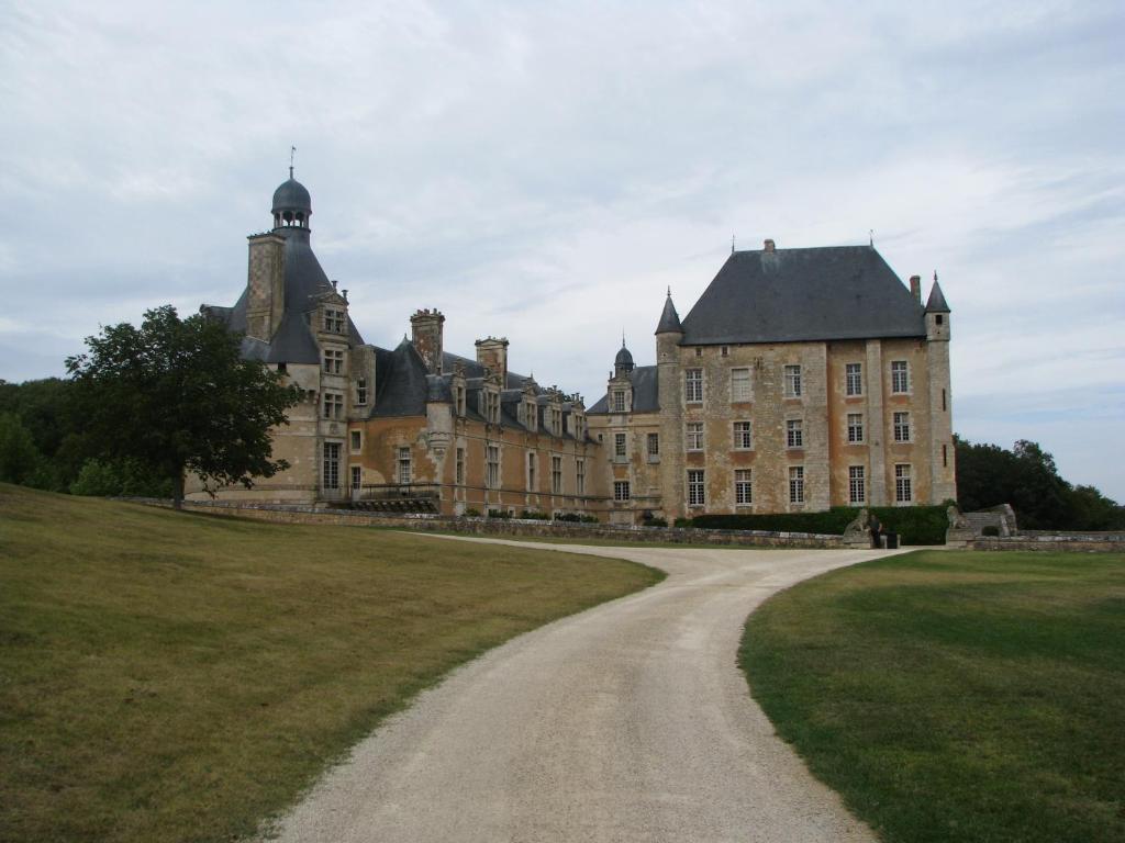 Chambres d'Hôtes La Brasserie Saulge Exterior foto