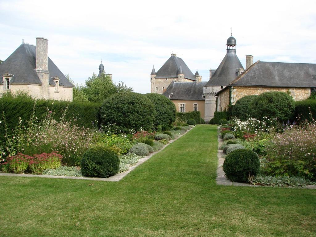 Chambres d'Hôtes La Brasserie Saulge Exterior foto