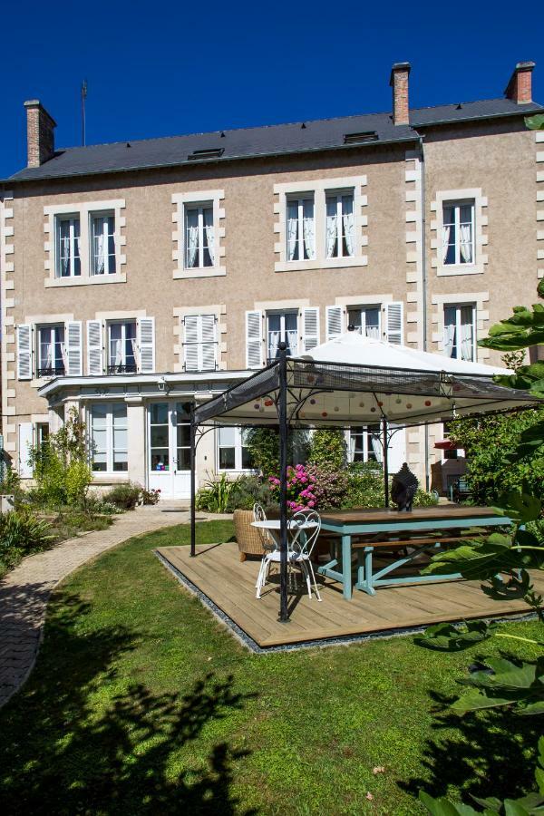 Chambres d'Hôtes La Brasserie Saulge Exterior foto